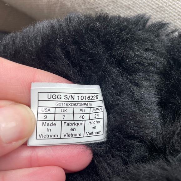 UGG US 9 *Bailey Bow II BACK TO SCHOOL VERY GOOD CONDITION - Picture 4 of 6